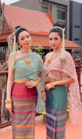 อุ้ม-นิวเคลียร์-พักความแซ่บแต่งชุดไทยวันลอยกระทง-8
