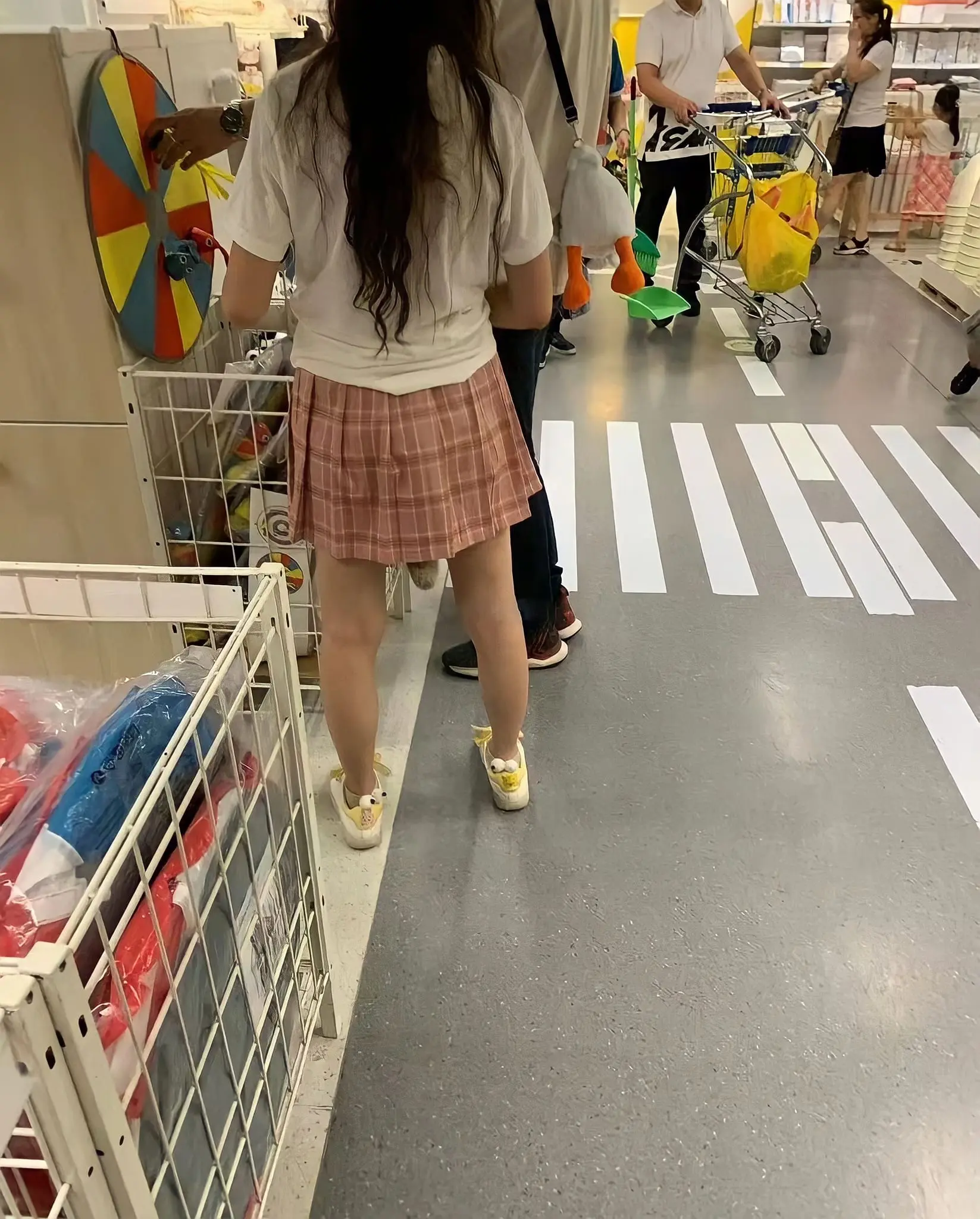 ของลับยาวทะลุกระโปร่ง-2