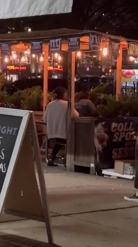 คู่รักหื่นมีเซ็กซ์กลางลานเบียร์-2