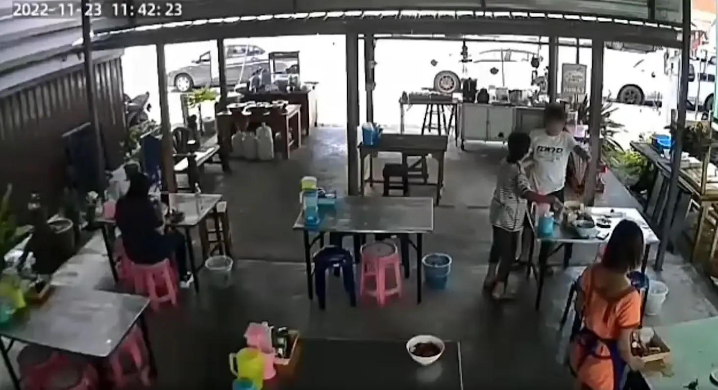 เตะก้านคอ-5