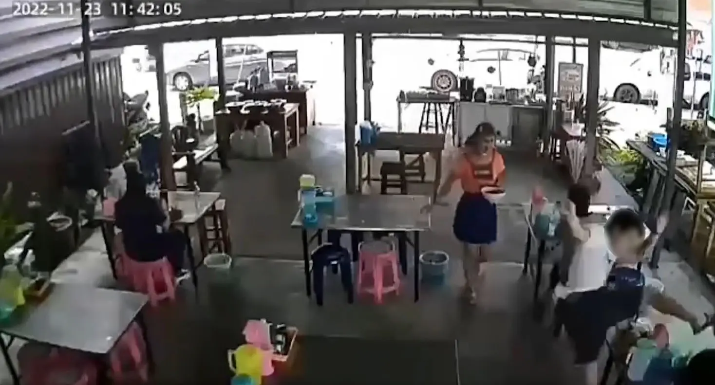 เตะก้านคอ-4