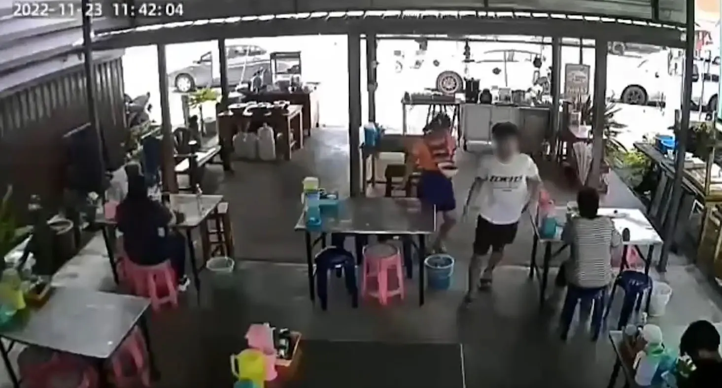 เตะก้านคอ-2