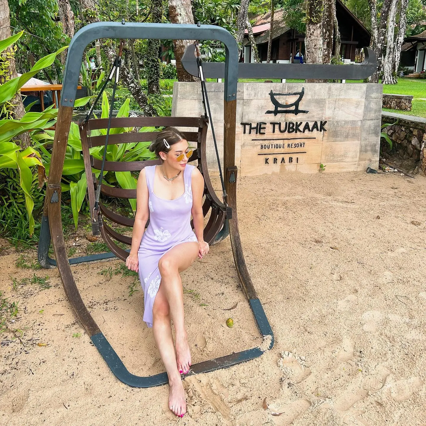 -เอมี่-กลิ่นประทุม-ฟาดบิกินี-โพสท่าเซ็กซี่สุดเร่าร้อนแสงแดด-6