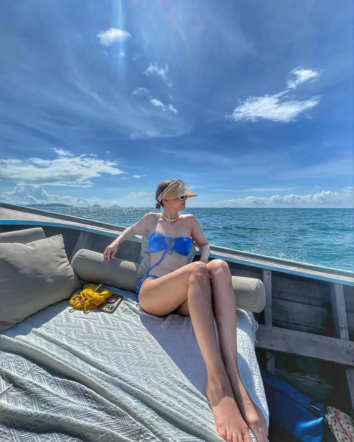 -เอมี่-กลิ่นประทุม-ฟาดบิกินี-โพสท่าเซ็กซี่สุดเร่าร้อนแสงแดด-7