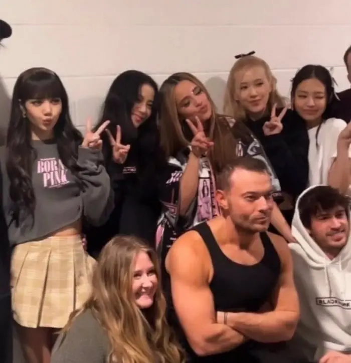 -BLACKPINK-สร้างโชว์ในตำนานร่วมกับ-Camila-Cabello-ในคอนเสิร์ตล่าสุด-2