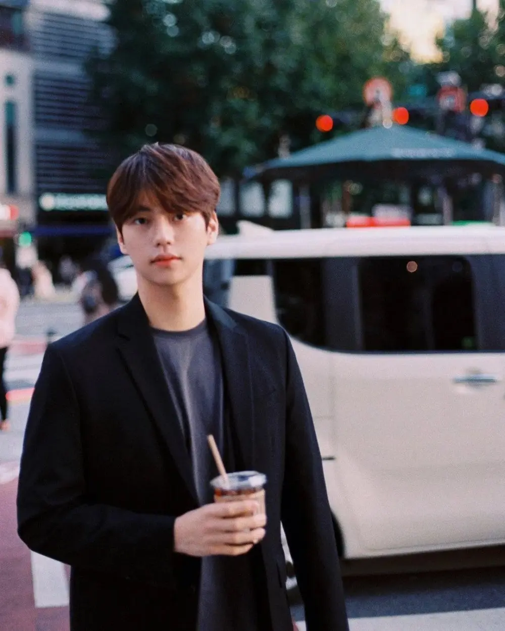 เปิดวาร์ป-หนุ่มหล่อจากรายการออกเดทของเกาหลี-วิชวลแบบนี้-เดบิวต์ได้เลย-1