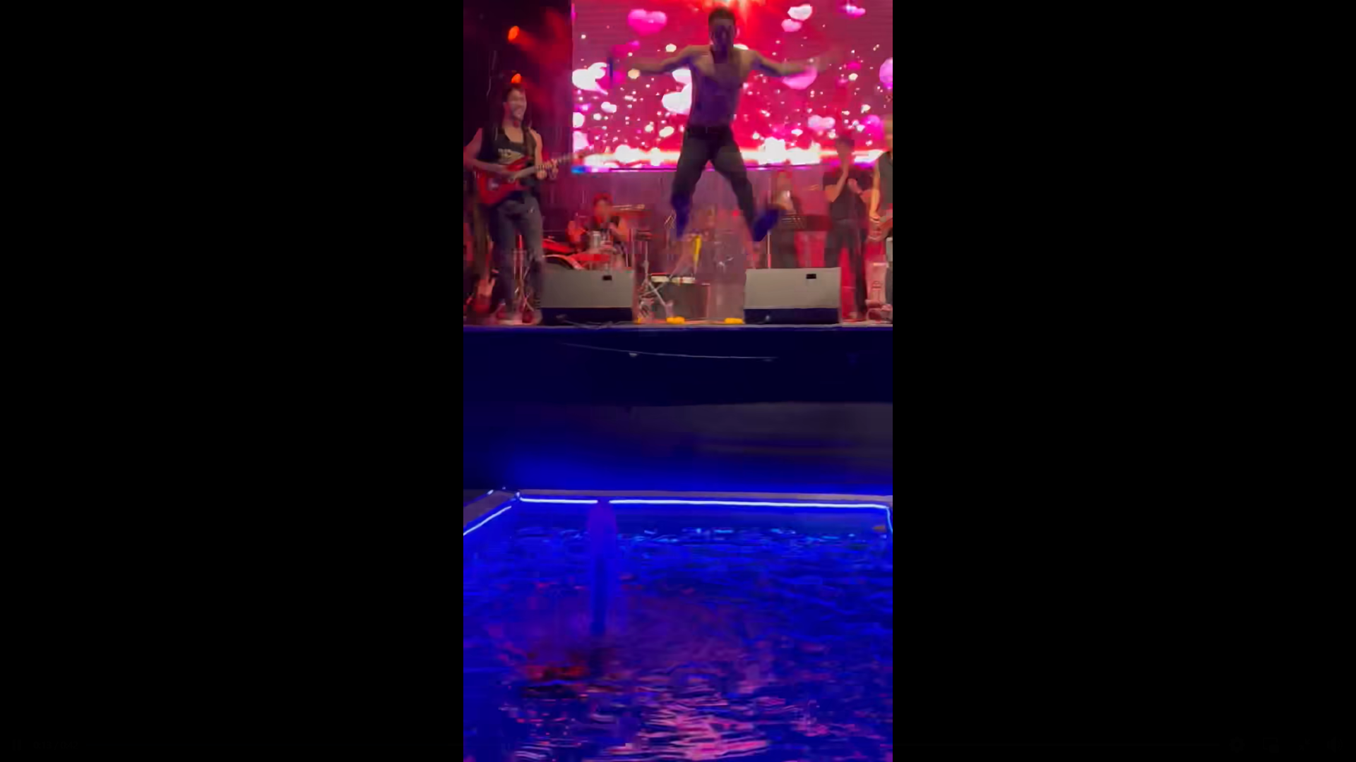 โตโน่-โดดน้ำ-3