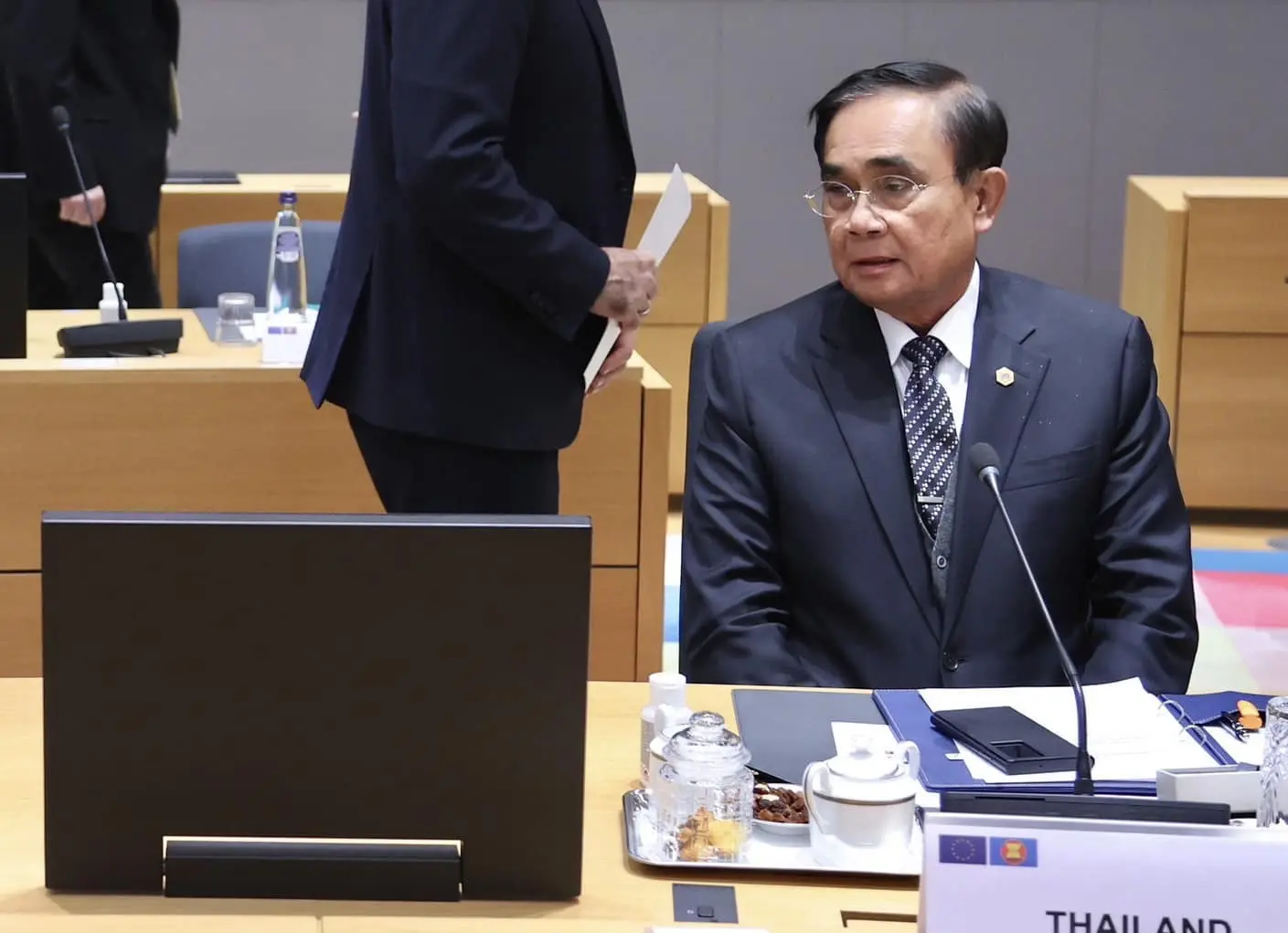 ประยุทธ์-บินกลับไทย-3