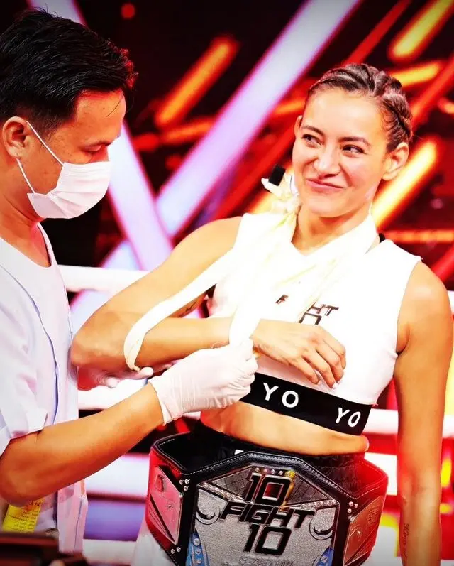 -ยศวดี-ไหล่หลุด-9