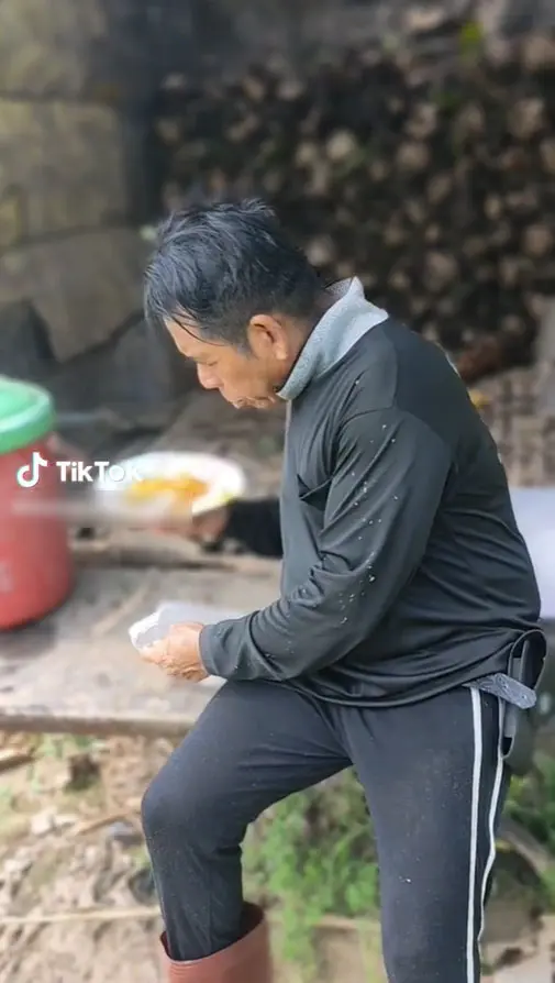 -4