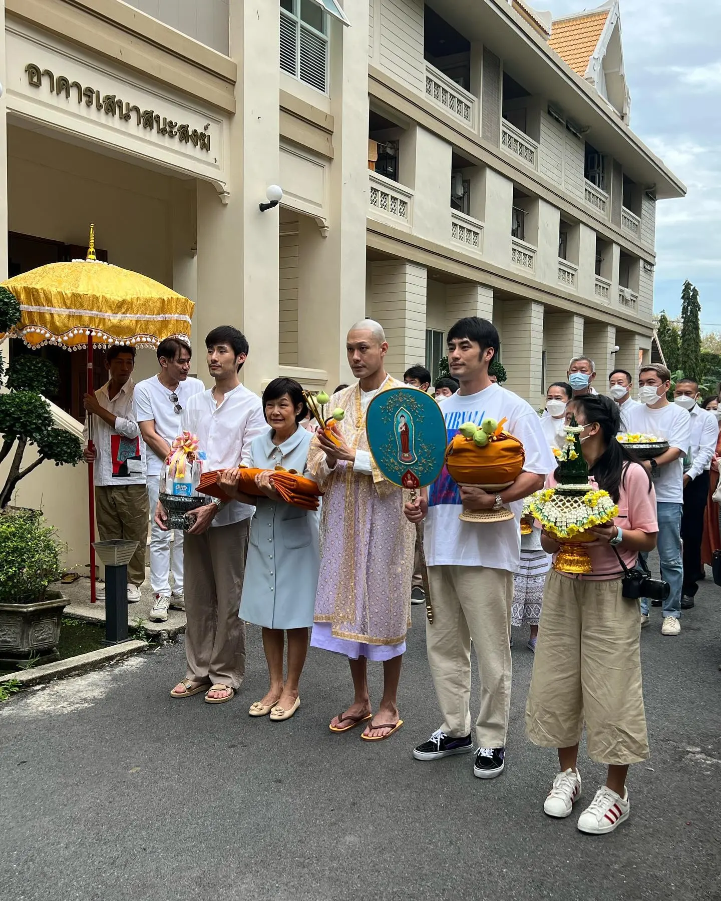 บวชแล้ว-หน่อง-ธนา-เข้าธิพีอุปสมบทอย่างเรียบง่าย-3