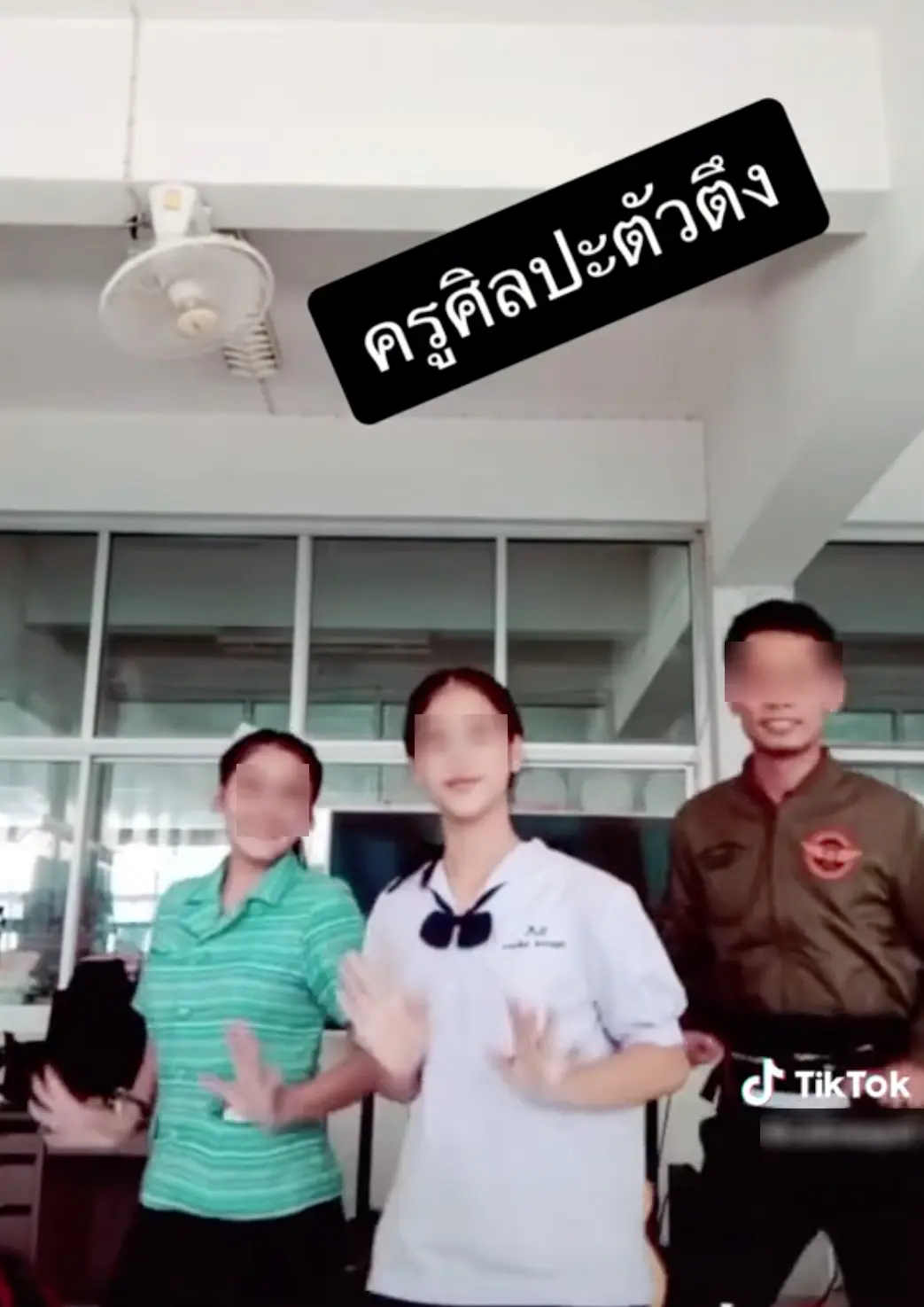 ครูศิลปะ-1