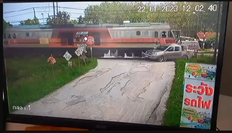 รถไฟชน-5