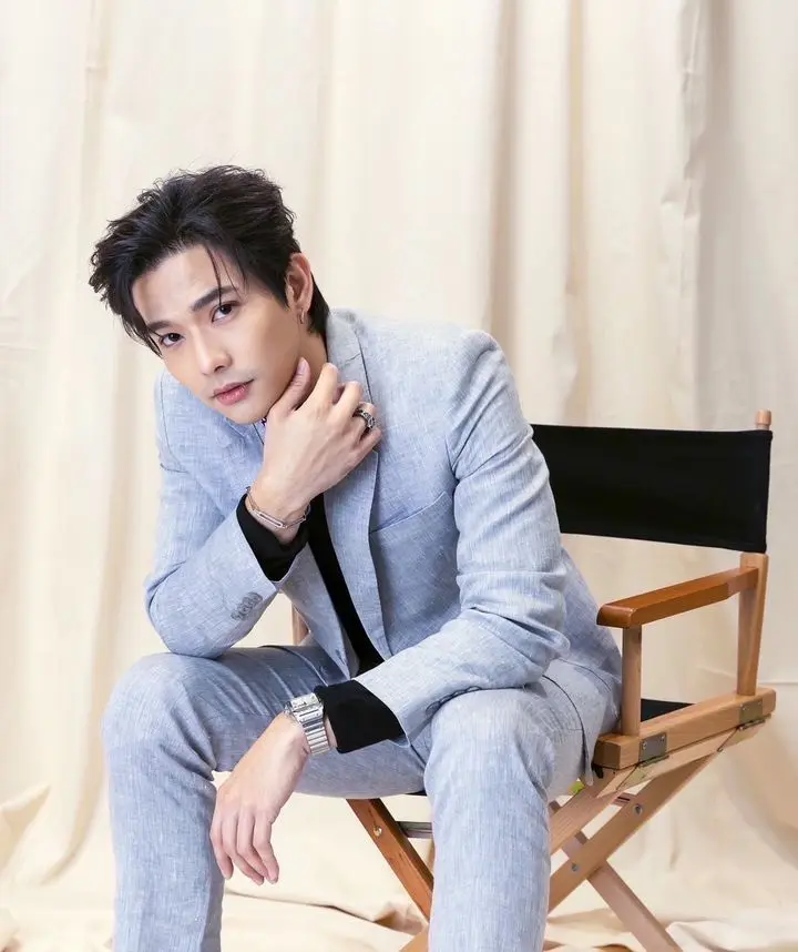 ลี-ฐานัฐพ์-เปิดตัวแฟน-1