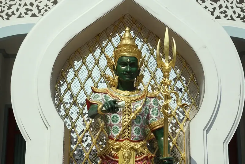 องค์เทวราชเนรมิต