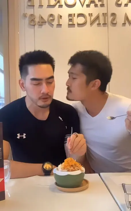 เขินหนักมาก-นักร้องหนุ่ม-ลงคลิปสวิตหนุ่มหล่อ-มอบความหวานส่งท้ายปี-7