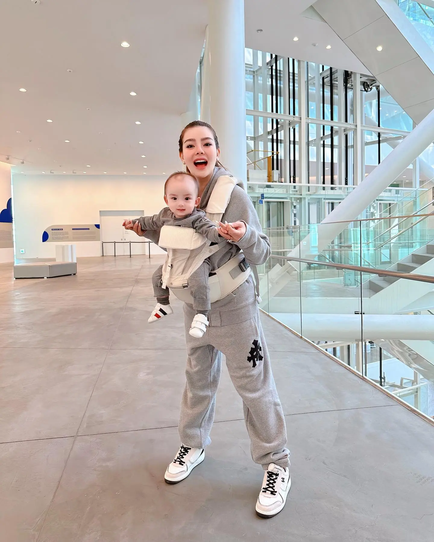 ดิว-อริสรา-เผยภาพคู่ลูกชาย-น้องไซลาส-น่ารักจนแฟนคลับแห่เทหัวใจ-4