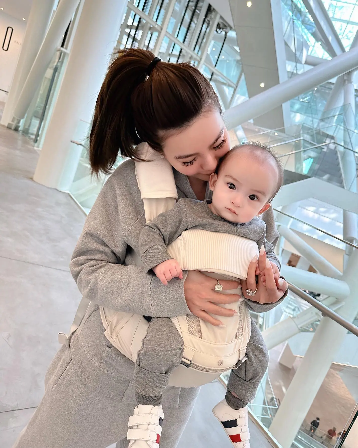 ดิว-อริสรา-เผยภาพคู่ลูกชาย-น้องไซลาส-น่ารักจนแฟนคลับแห่เทหัวใจ-6