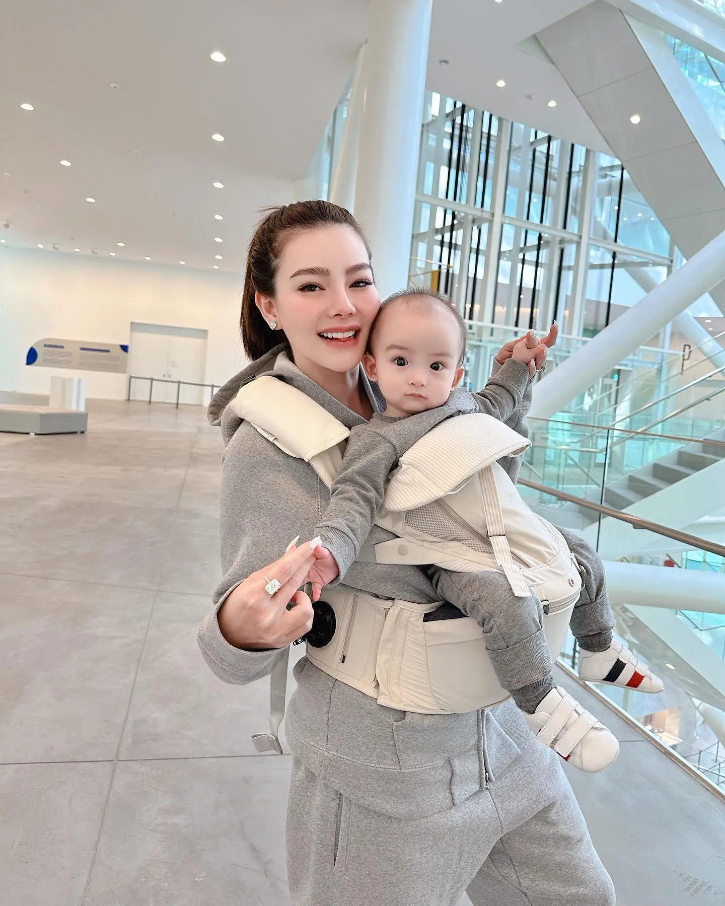 ดิว-อริสรา-เผยภาพคู่ลูกชาย-น้องไซลาส-น่ารักจนแฟนคลับแห่เทหัวใจ-1