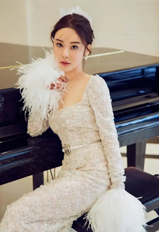 แอบบี้-ชอย-1
