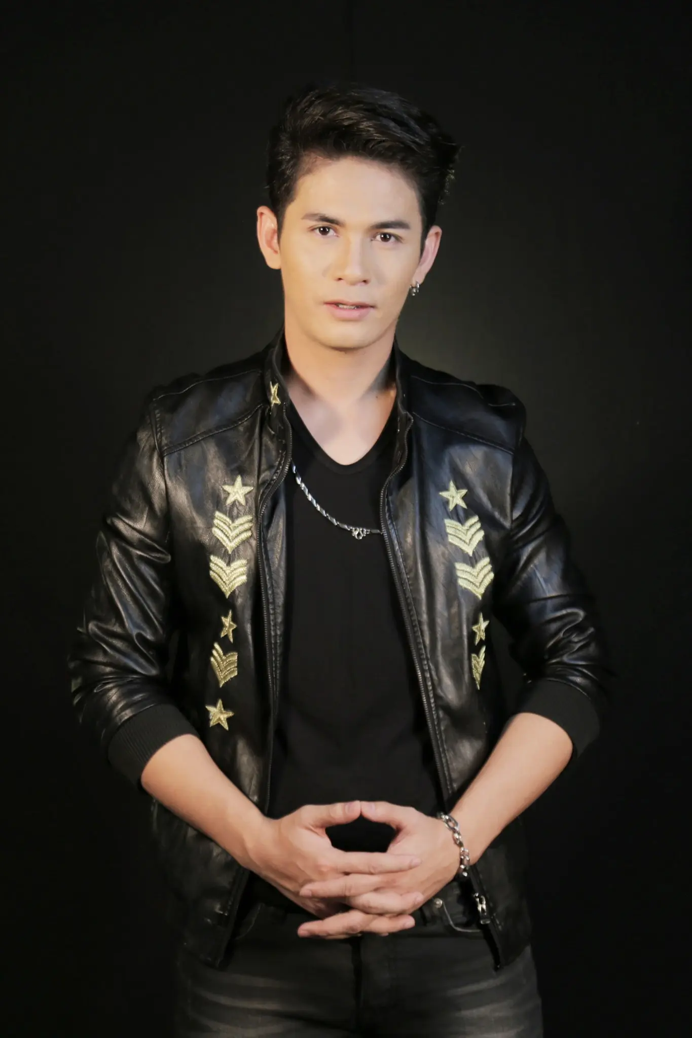 แฟนคลับช็อก-นิว-มุกดา-พระเอกหมอลำ-ประสบอุบัติเหตุเสียชีวิต-2