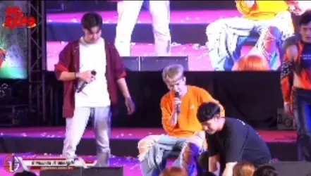 แห่ชื่นชม-นักร้องสายฮา-ไหวพริบดี-รับมือแฟนคลับป่วนหน้าเวทีคอนเสิร์ต-1