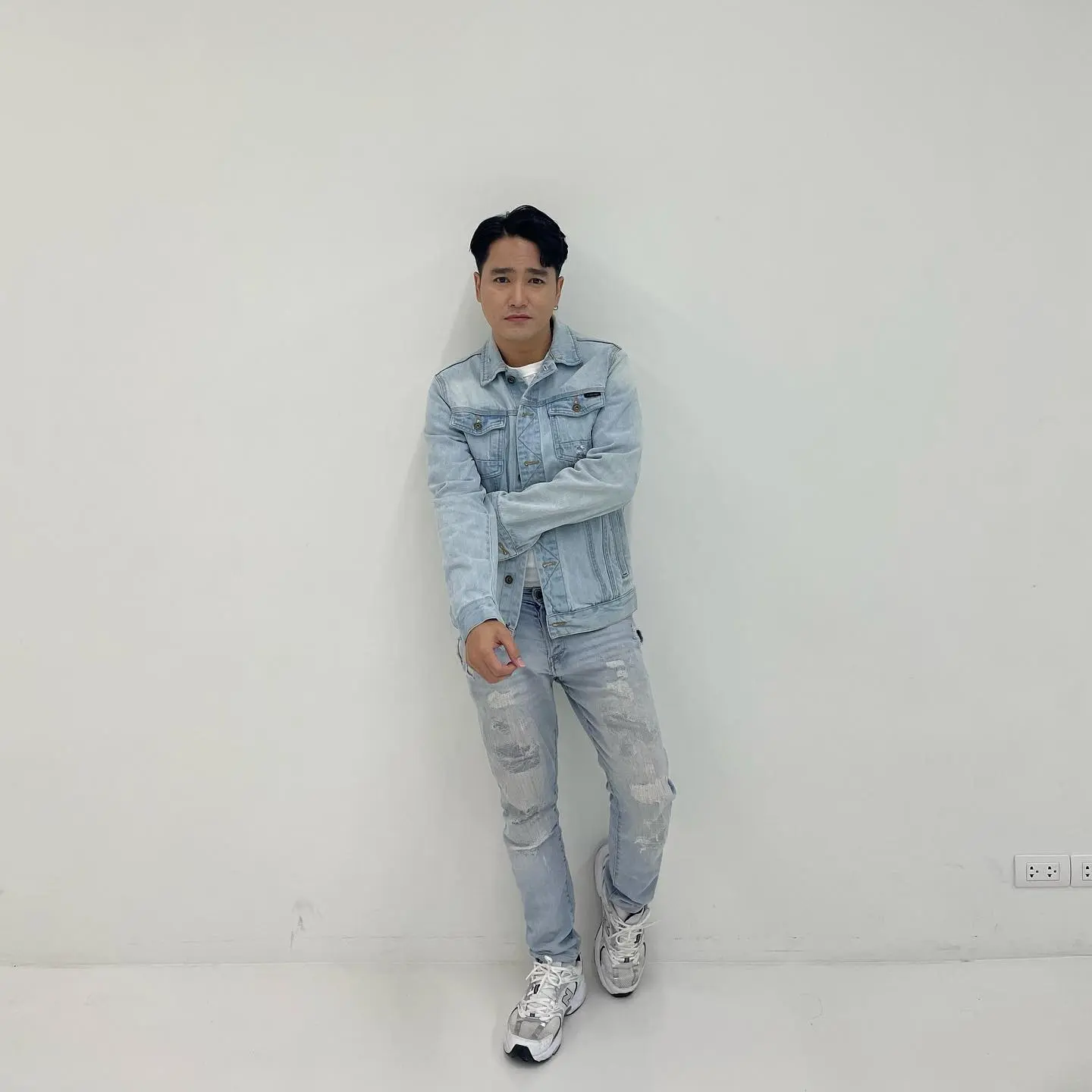 เอ๊ะ-จิรากร-เคลื่อนไหว-หลังถูกบุกต่อยหน้ากลางเวที-8