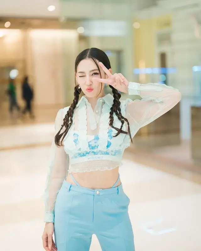 เบลล่า-เบเน่ฟิต-2