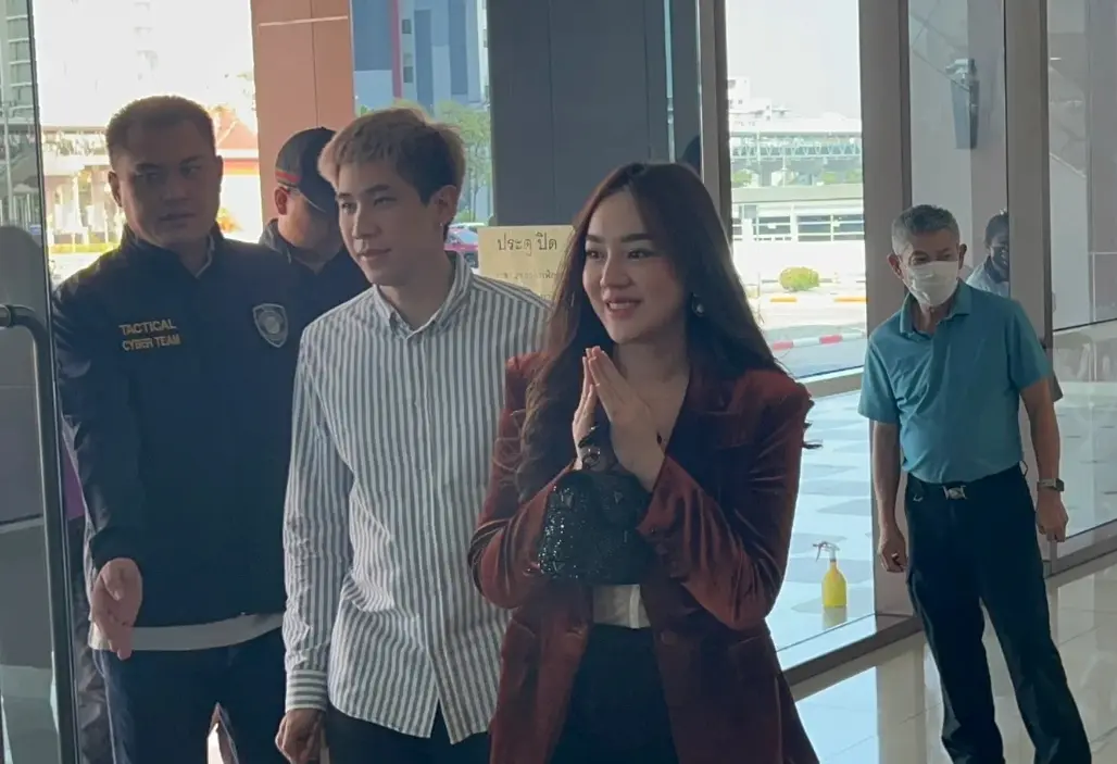 เส้นด้าย-เข้าพบตำรวจไซเบอร์-ปมเล่นเว็บพนันสูญ-25-ล้าน-1