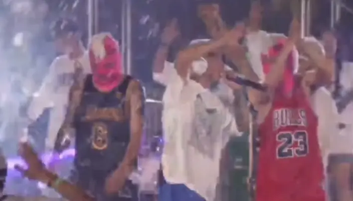 แจ๊ส-ชวนชื่น-1-2