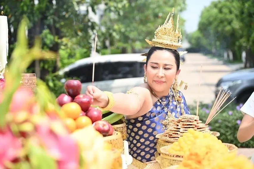 ลาล่า-รำถวายพิธีเจิมบ้านใหม่-ให้โชคเด็ด-เลขท้าย-2-ตัว-3