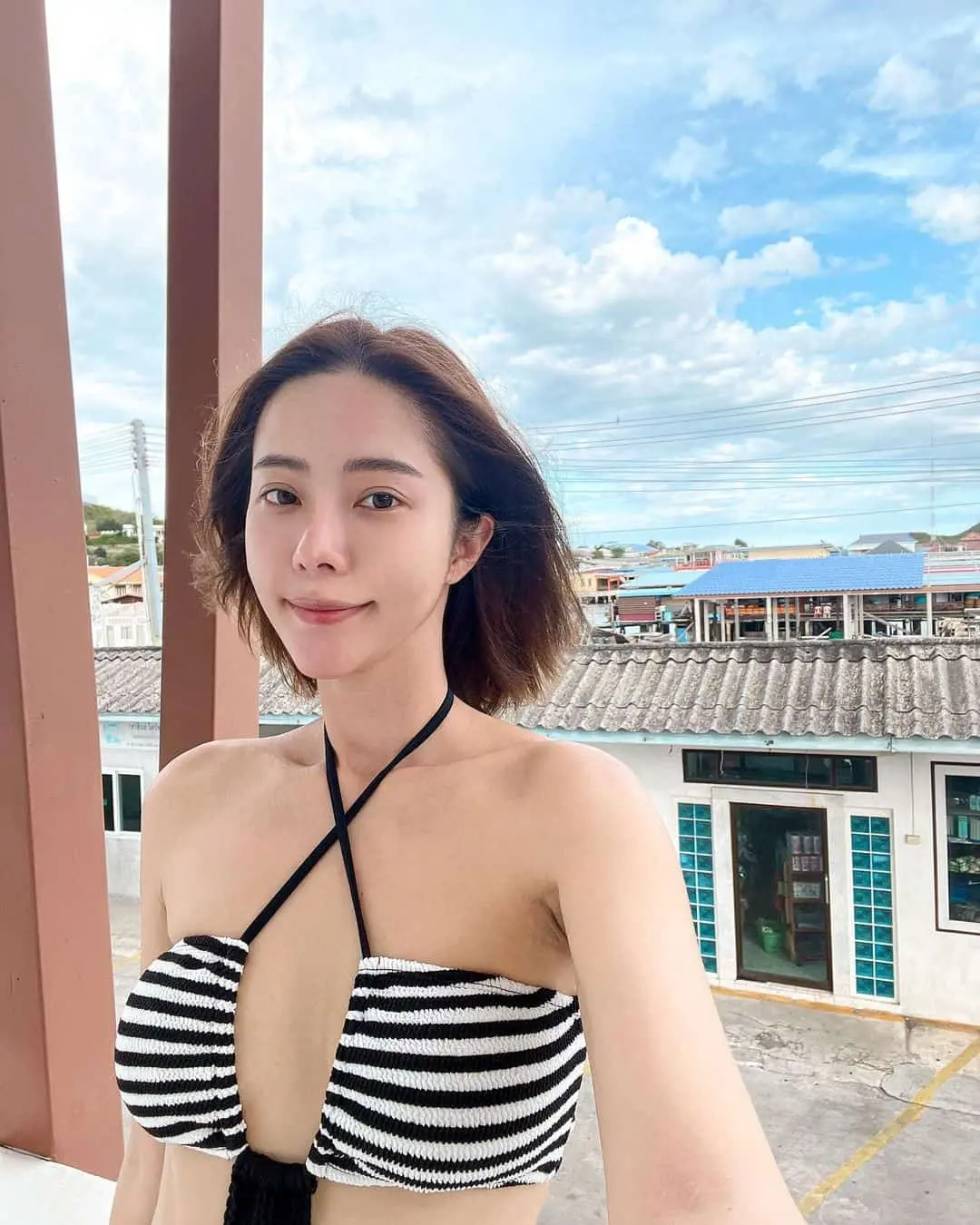 แจมชรัฐฐา-นุ่งบิกินี-อวดหน้าสด
