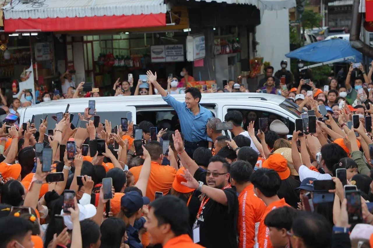 เลขทะเบียนรถ-พิธา-ลงพื้นที่โคราช-2-min