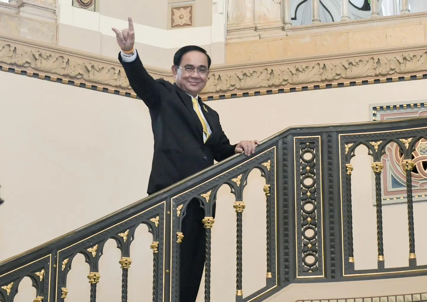 ประยุทธ-ทำงานวันสุดท้าย-min