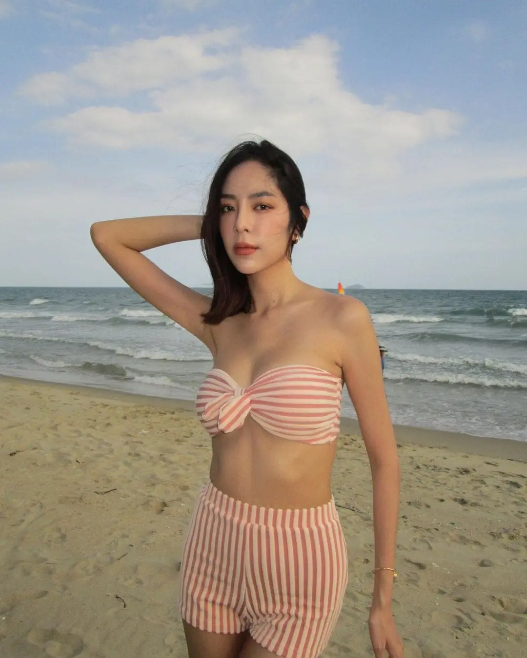 เมโกะ-ชุดว่ายน้ำเซ็กซี่