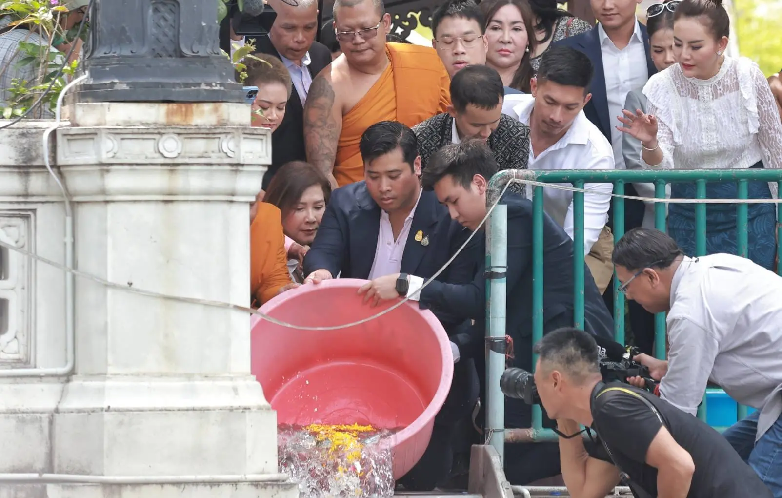 ท่านอ้น-min-4
