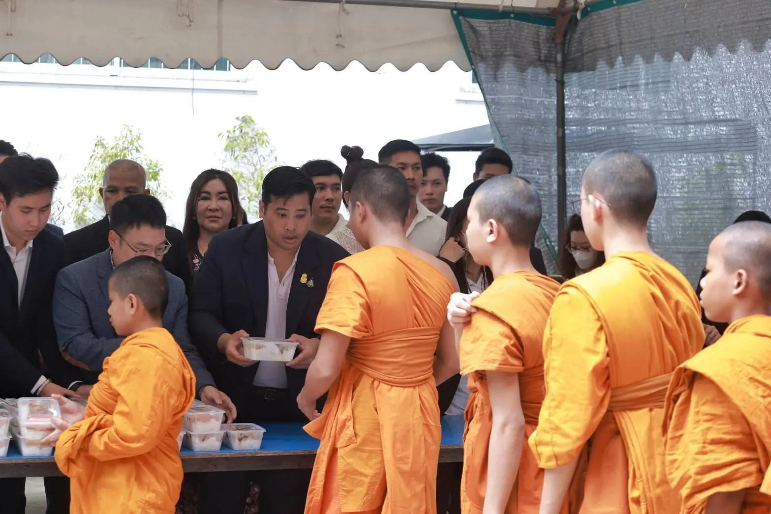 ท่านอ้น-1-min-3