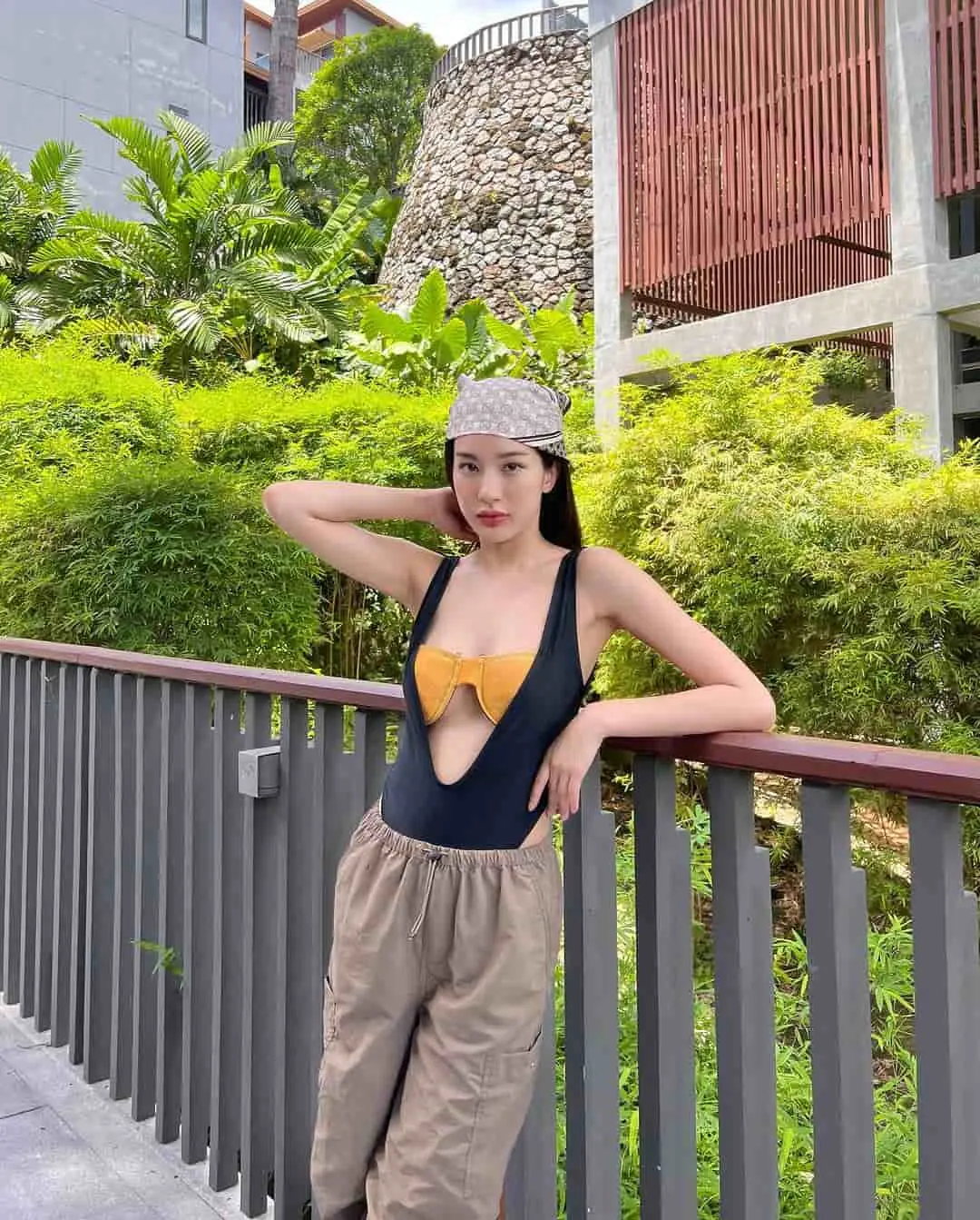 เอนจอยธิดารัตน์-ชุดว่ายน้ำ