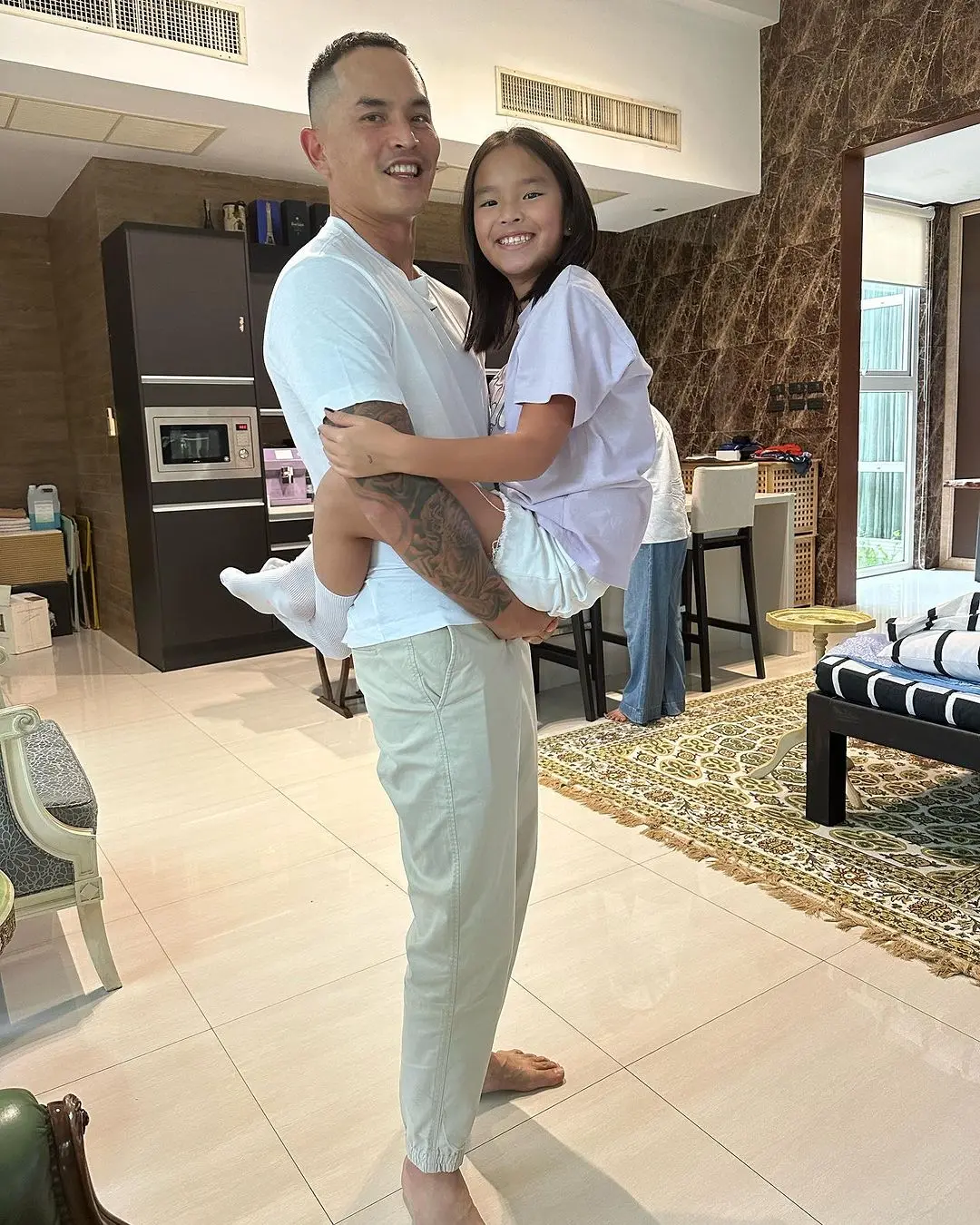 ปู่ไพวงษ์-น้องปีใหม่-เบื้องหลังภาพร่วมเฟรมแอฟสงกรานต์-2