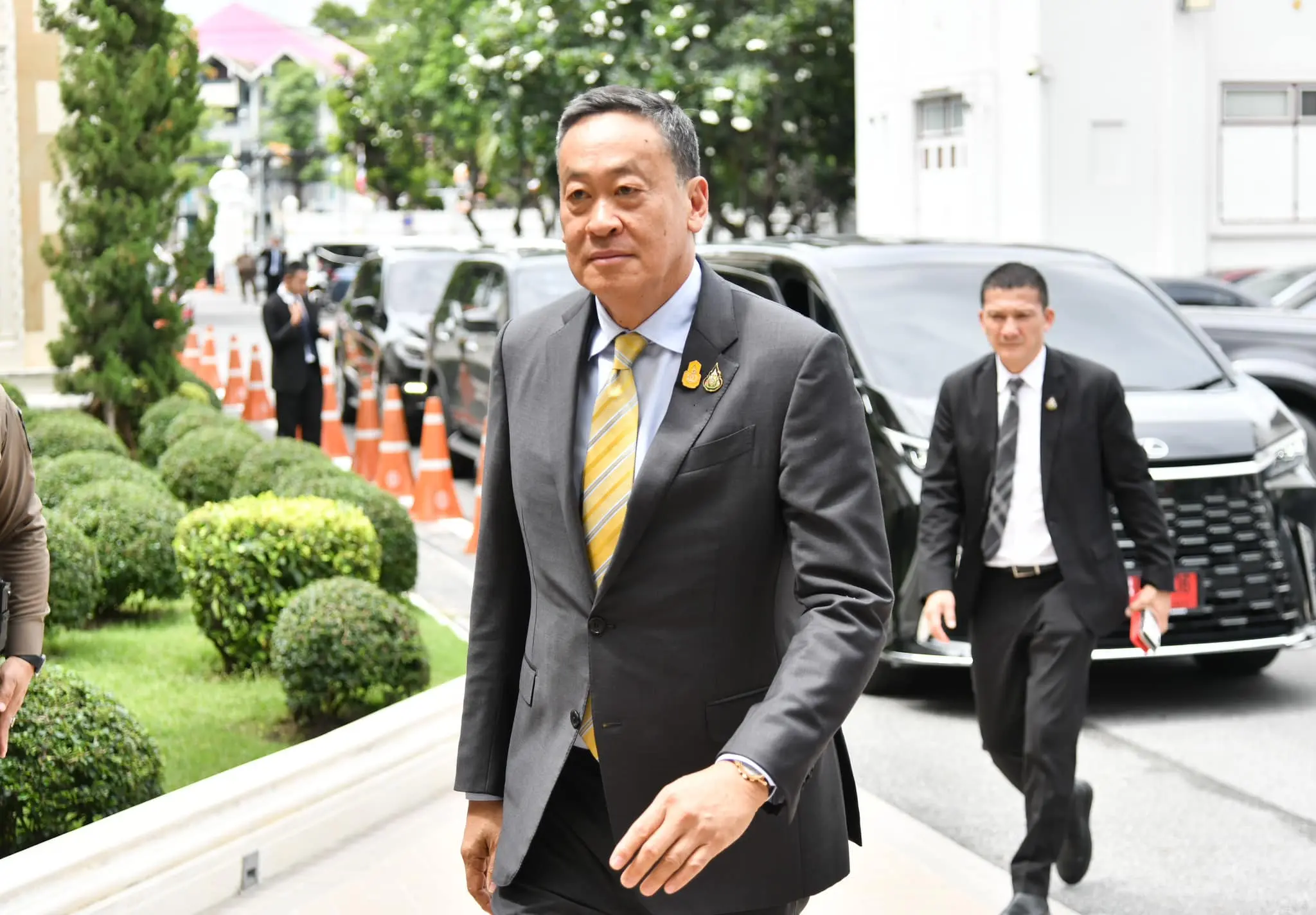 เศรษฐา-ทวีสิน-min