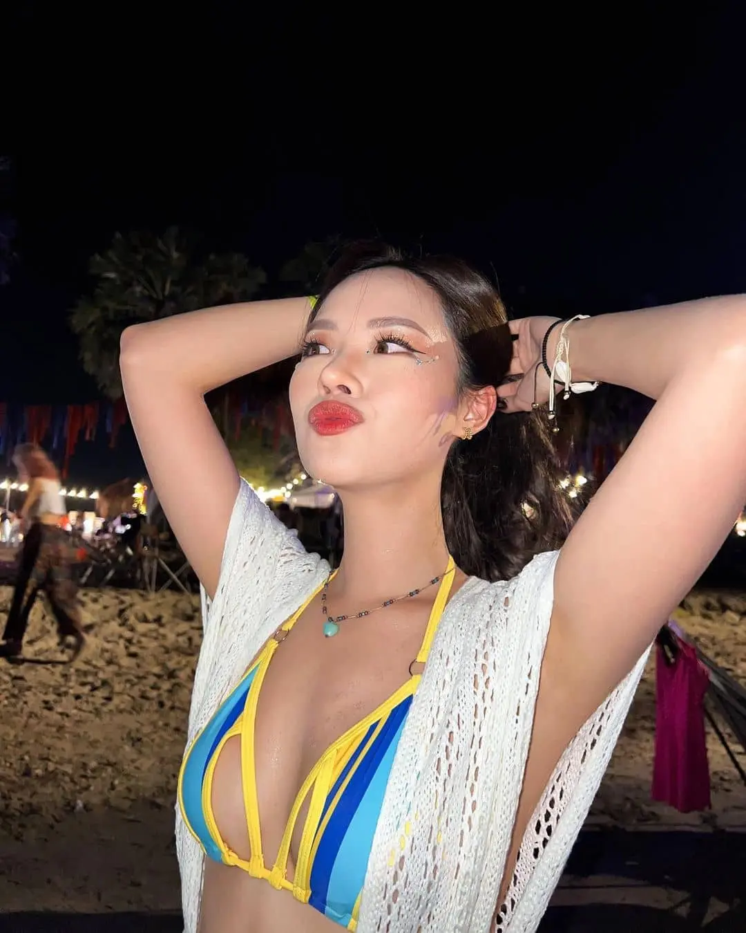 สองณัชชา-ชุดว่ายน้ำเซ็กซี่ริมหาด