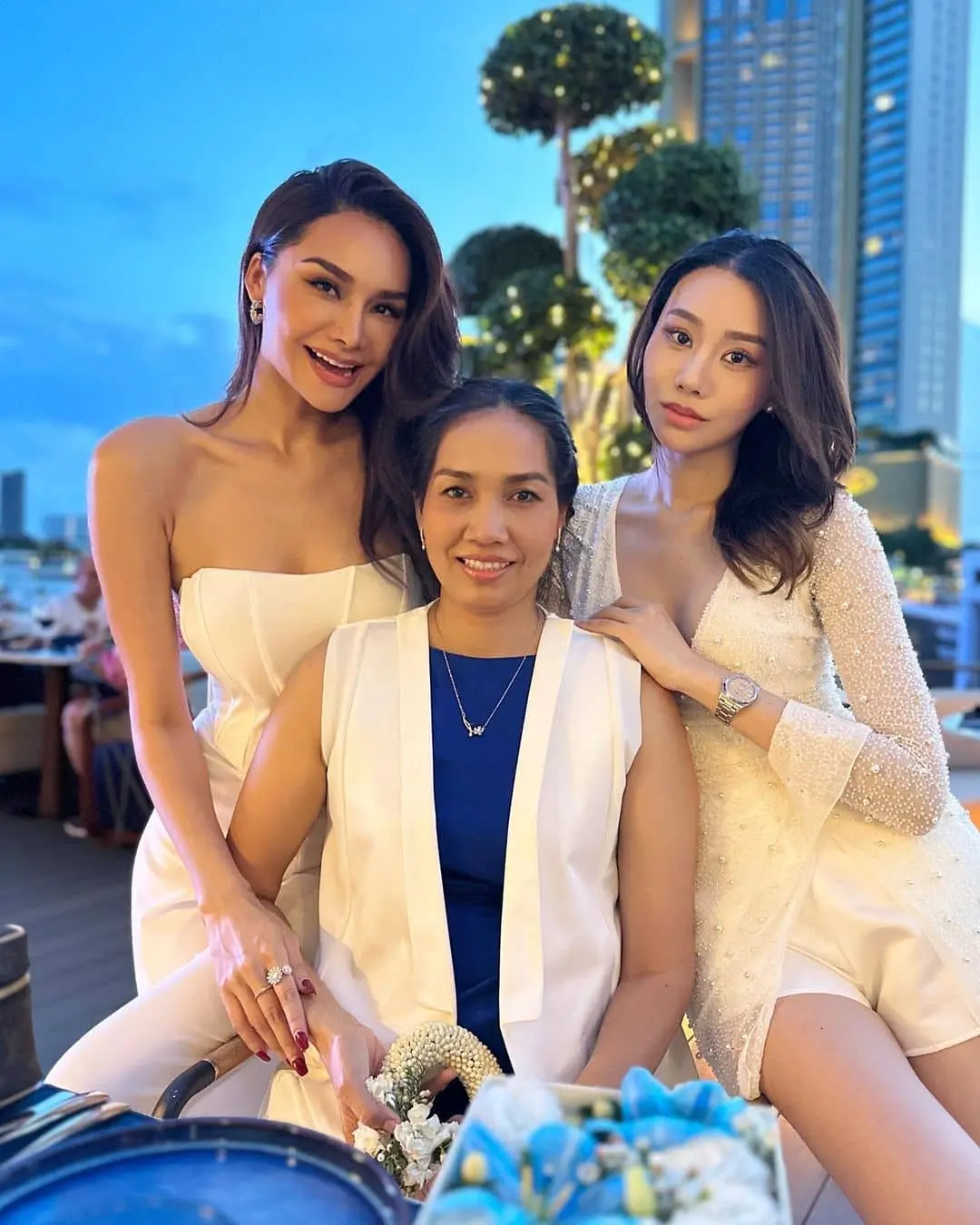 เฟิร์ส-เบสท์หวัง