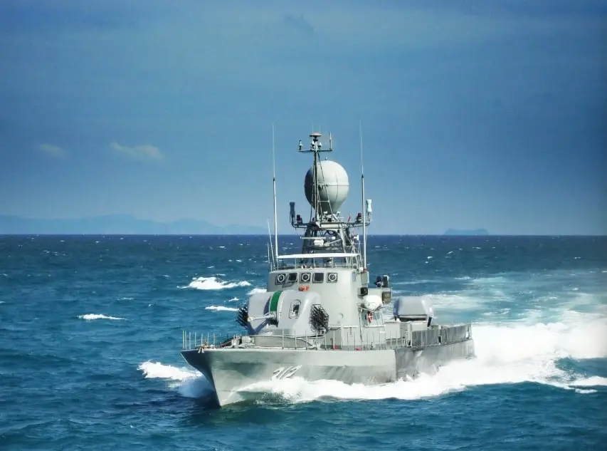 เรือหลวงหาญหักศัตรู-min-1