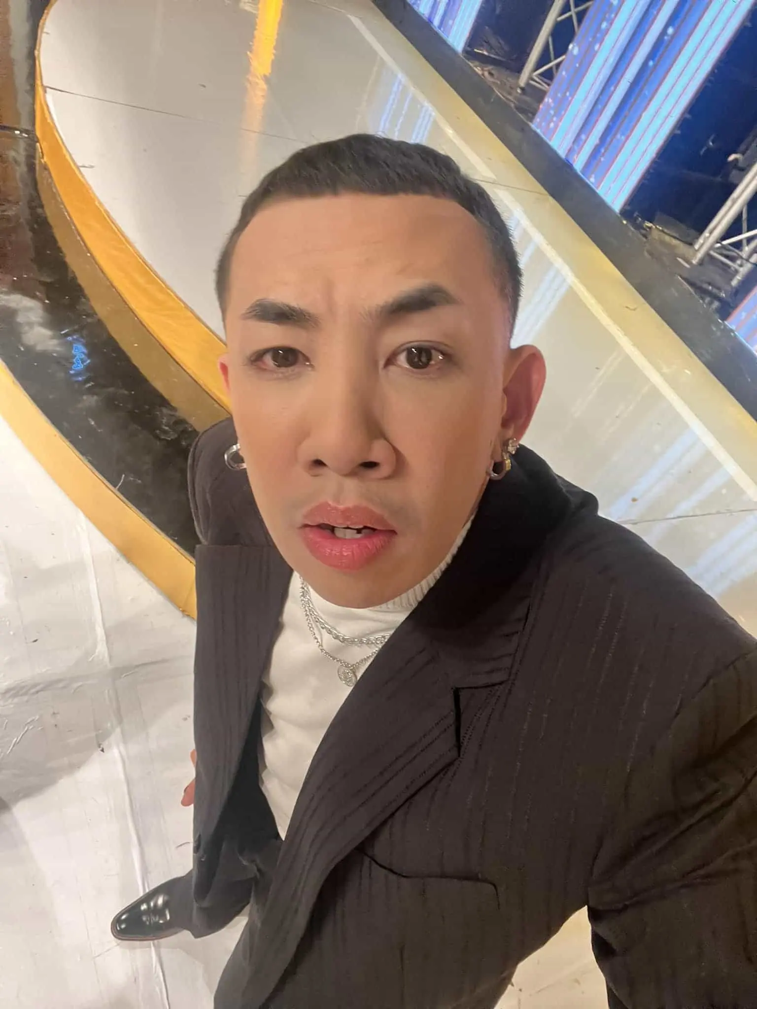 นาย-เดอะคอมเมเดี้ยน-ถ้าไม่รักจะปล้ำ-4