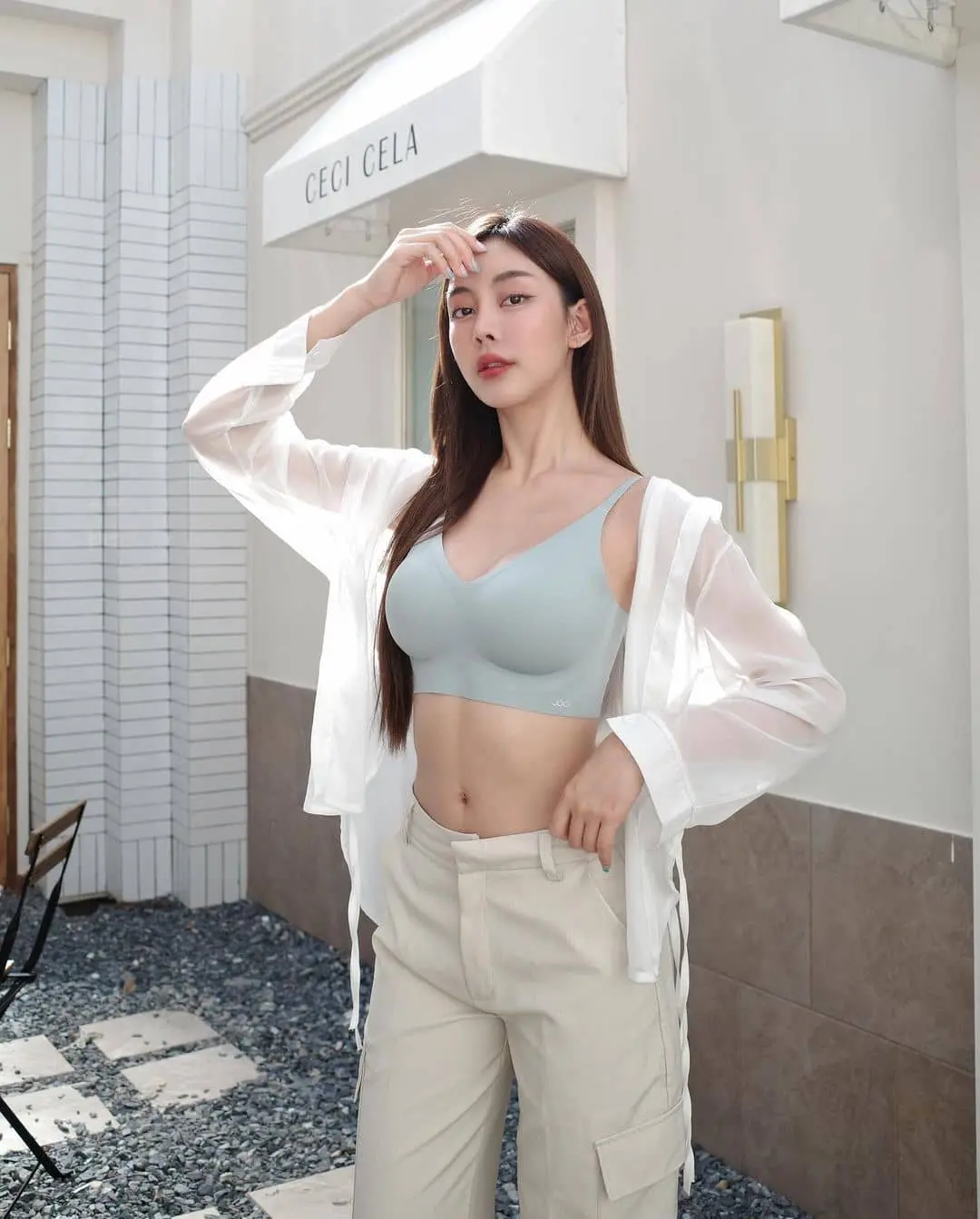 พลอยทราย