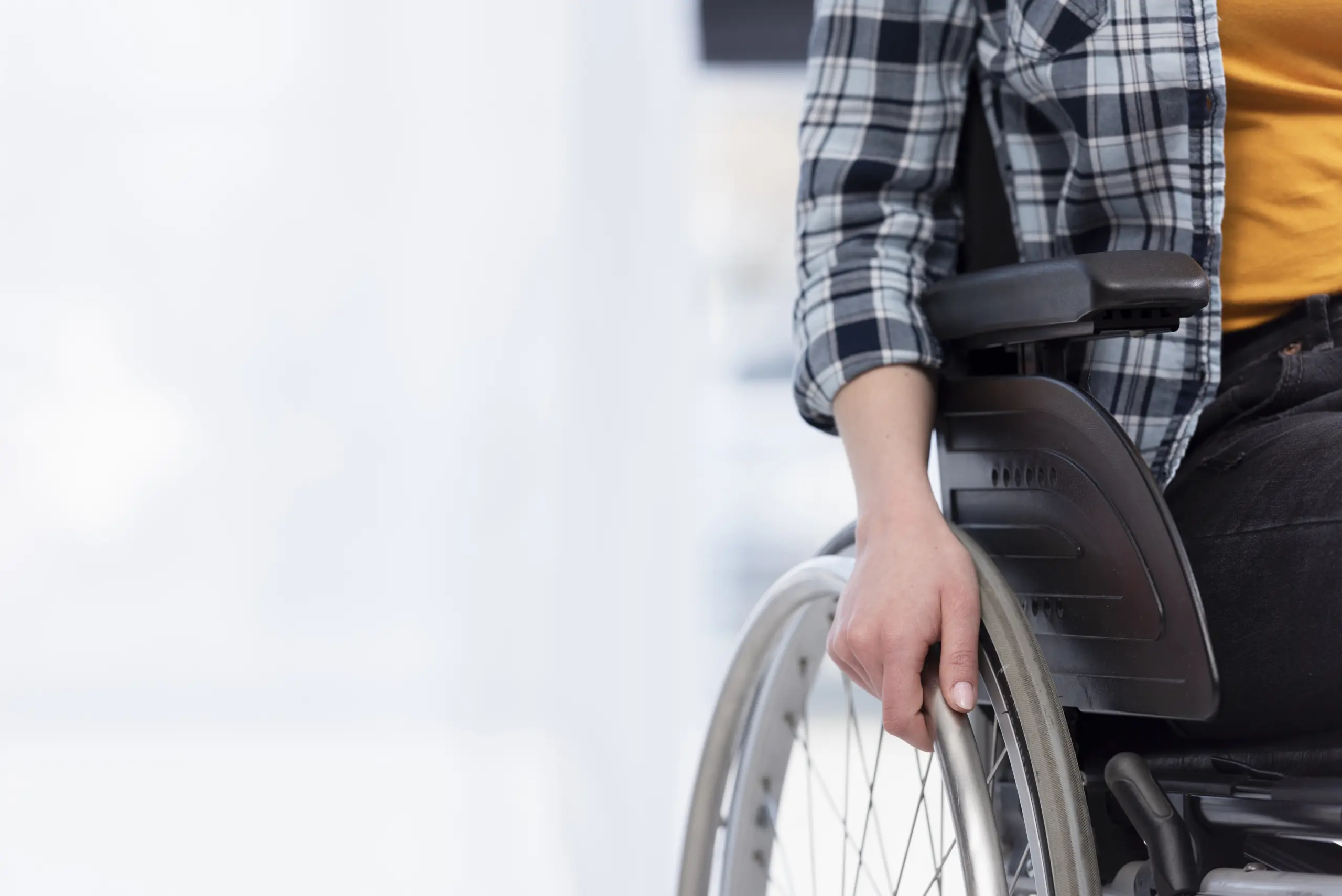 close-up-hand-wheel 0