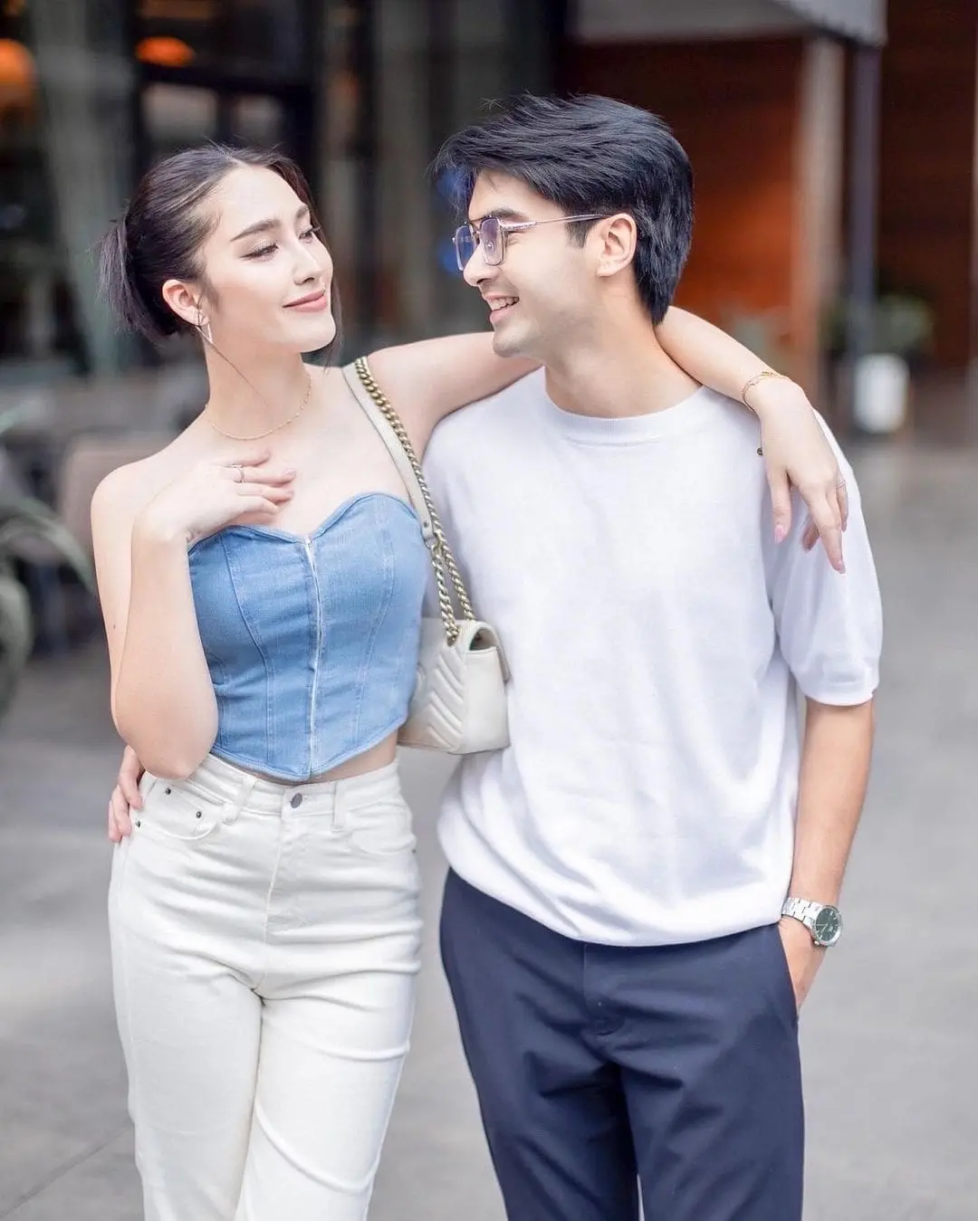อ๊อฟชนะพล-ฮาน่าลีวิส