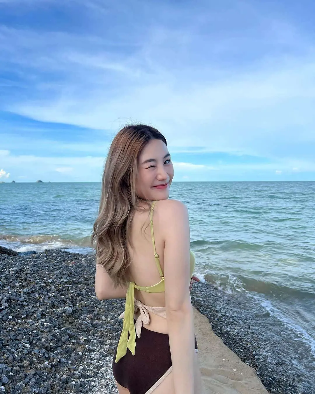 ไข่มุกเพิร์ลรดา-ชุดว่ายน้ำเซ็กซี่ (3)