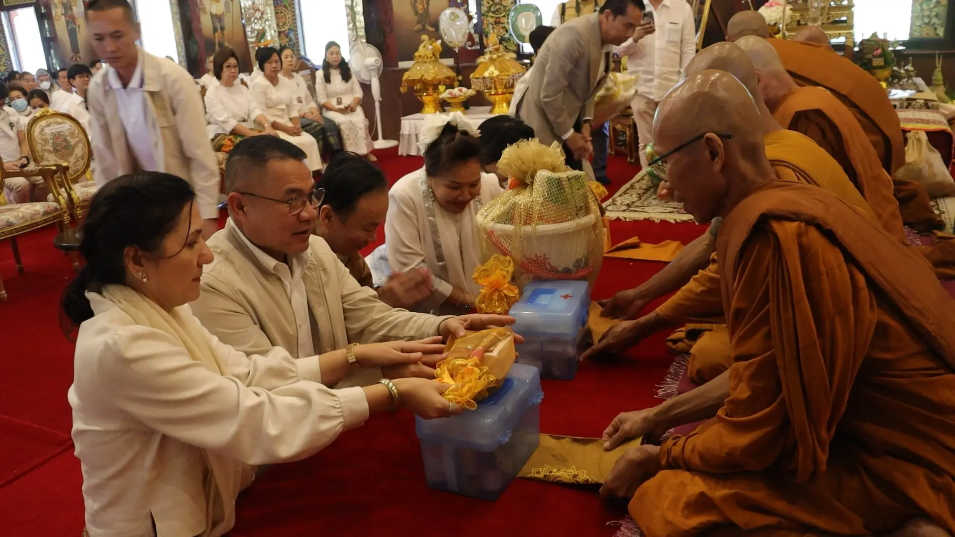 ประธานทอดกฐินสามัคคี (7)-min