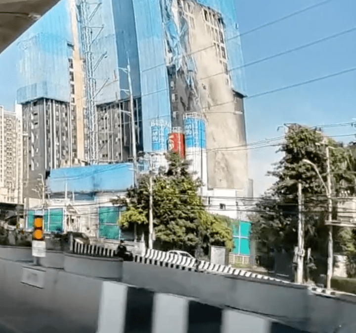 คอนโดถล่ม